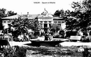 Vialar - Square et Mairie